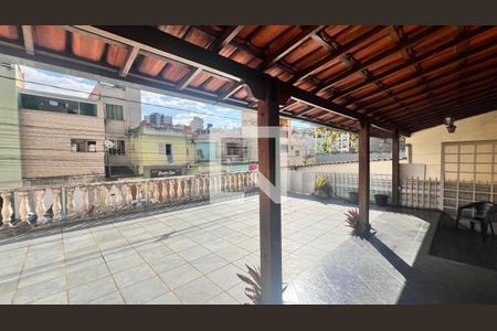 Varanda de casa à venda com 2 quartos, 200m² em Padre Eustáquio, Belo Horizonte