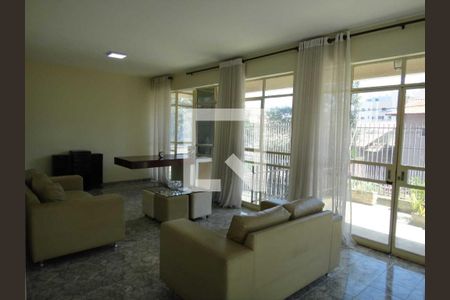 Sala de Estar de casa à venda com 3 quartos, 300m² em Ouro Preto, Belo Horizonte