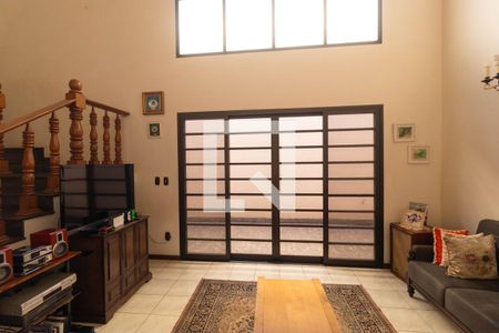 Salas de casa para alugar com 5 quartos, 450m² em Jardim Guanabara, Campinas