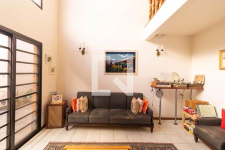 Salas de casa para alugar com 5 quartos, 450m² em Jardim Guanabara, Campinas