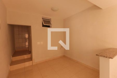 Sala de casa à venda com 8 quartos, 190m² em Vila Loyola, Jundiaí