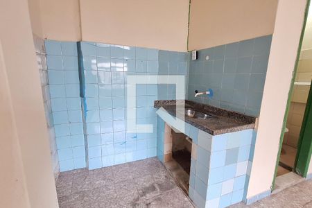 Cozinha de kitnet/studio para alugar com 1 quarto, 20m² em Vila Leopoldina, Duque de Caxias