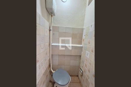 Banheiro de kitnet/studio para alugar com 1 quarto, 20m² em Vila Leopoldina, Duque de Caxias