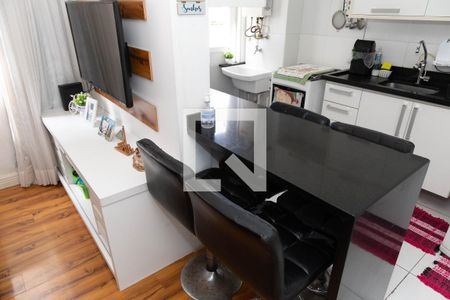 Sala de apartamento à venda com 2 quartos, 43m² em Jardim Cocaia, Guarulhos