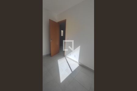 Quarto 1 de apartamento à venda com 2 quartos, 60m² em Chácara Cotia, Contagem