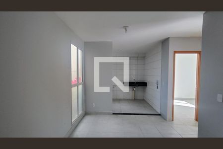 Sala de apartamento à venda com 2 quartos, 60m² em Chácara Cotia, Contagem