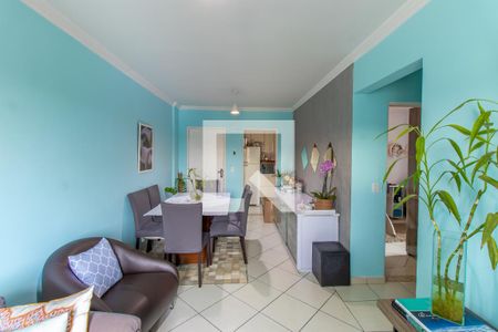 Sala de apartamento para alugar com 2 quartos, 57m² em Jardim Barbacena, Cotia