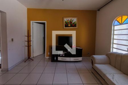 Sala de casa à venda com 4 quartos, 120m² em Parque Santa Bárbara, Campinas