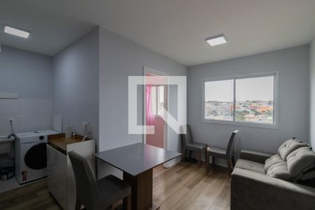 Sala/Cozinha de casa para alugar com 2 quartos, 34m² em Guaianases, São Paulo