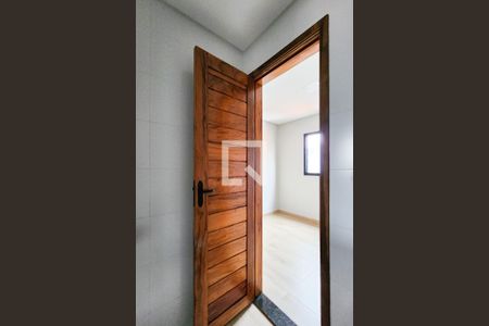 Banheiro de kitnet/studio para alugar com 1 quarto, 28m² em Jardim do Mar, São Bernardo do Campo