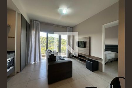 Sala de apartamento para alugar com 1 quarto, 50m² em Residencial Tambore Iii, Santana de Parnaíba