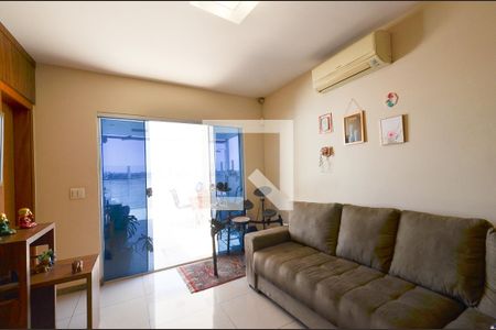 Sala 2 de apartamento à venda com 3 quartos, 164m² em Nova Floresta, Belo Horizonte