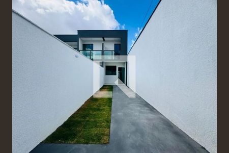 Casa à venda com 2 quartos, 120m² em Candelária, Belo Horizonte
