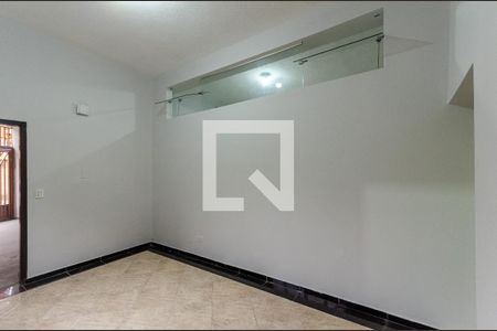 Sala de casa para alugar com 2 quartos, 250m² em Vila Cavaton, São Paulo