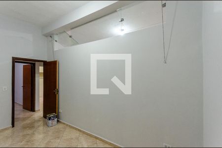 Quarto de casa para alugar com 2 quartos, 250m² em Vila Cavaton, São Paulo