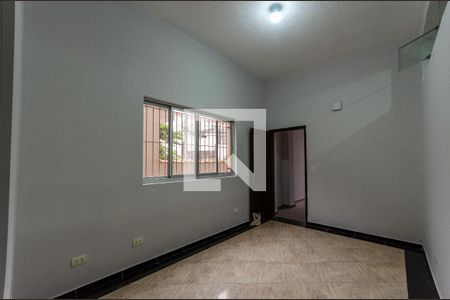 Sala de casa para alugar com 2 quartos, 250m² em Vila Cavaton, São Paulo