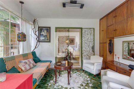 Casa à venda com 4 quartos, 200m² em Santo Amaro, São Paulo