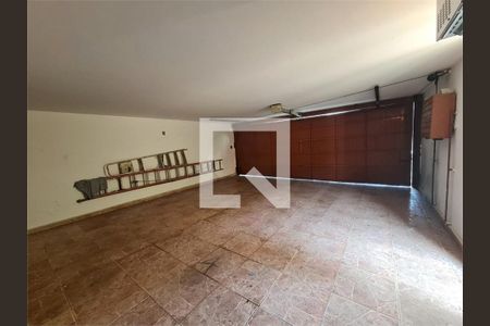 Casa à venda com 3 quartos, 400m² em Interlagos, São Paulo