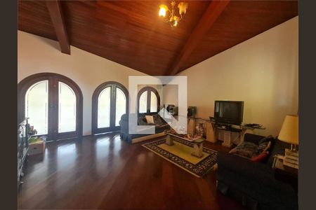 Casa à venda com 3 quartos, 400m² em Interlagos, São Paulo