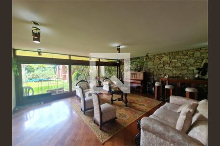 Casa à venda com 3 quartos, 400m² em Interlagos, São Paulo