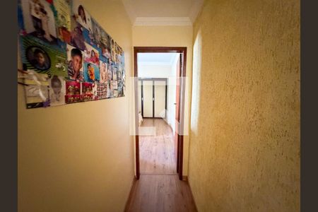 Corredor de casa à venda com 2 quartos, 280m² em Fonte Grande, Contagem