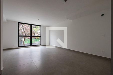 Sala de casa de condomínio à venda com 3 quartos, 225m² em Vila Madalena, São Paulo
