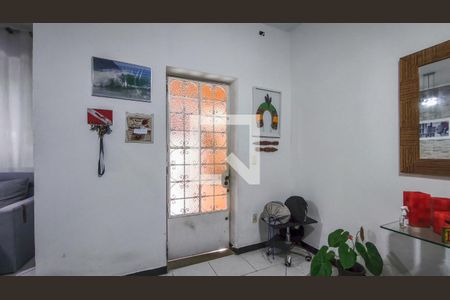 Entrada de casa para alugar com 3 quartos, 113m² em Vila Isabel, Rio de Janeiro