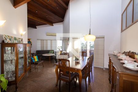 Sala de casa para alugar com 5 quartos, 390m² em Jardim das Paineiras, Campinas