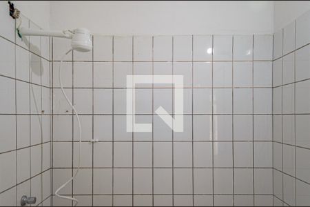 Banheiro de kitnet/studio para alugar com 1 quarto, 20m² em Trindade, Florianópolis