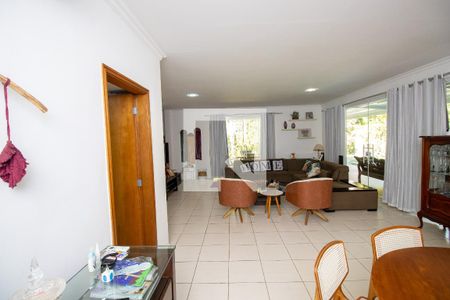 Sala de casa de condomínio à venda com 4 quartos, 836m² em Vargem Grande, Rio de Janeiro