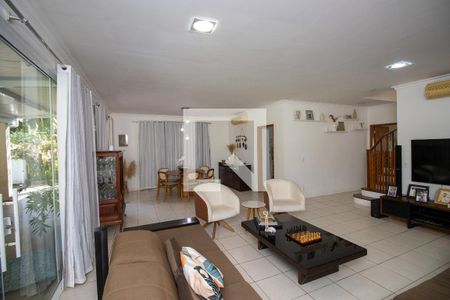 Sala de casa de condomínio à venda com 4 quartos, 836m² em Vargem Grande, Rio de Janeiro