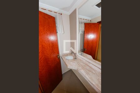 Lavabo de casa para alugar com 2 quartos, 120m² em Centro, Taubaté