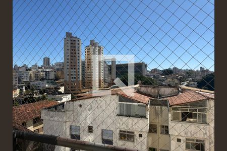 Vista Sala de apartamento à venda com 3 quartos, 95m² em Santa Tereza, Belo Horizonte