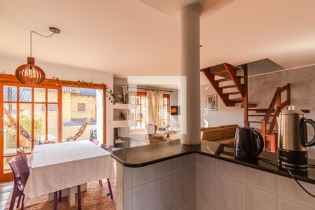 Sala de casa de condomínio para alugar com 3 quartos, 195m² em Santa Tereza, Porto Alegre