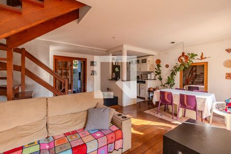 Sala de casa de condomínio para alugar com 3 quartos, 195m² em Santa Tereza, Porto Alegre