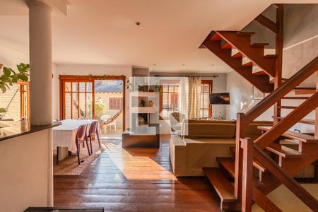 Sala de casa de condomínio para alugar com 3 quartos, 195m² em Santa Tereza, Porto Alegre