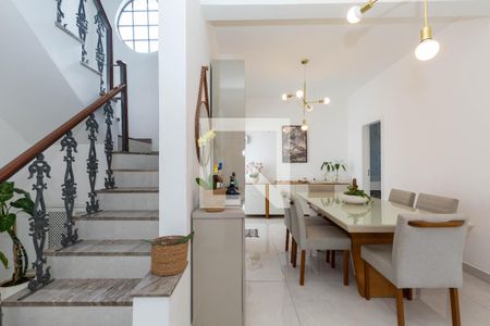 Sala de casa à venda com 6 quartos, 370m² em Alto Barroca, Belo Horizonte