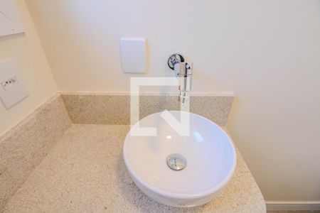 Lavabo de apartamento à venda com 3 quartos, 130m² em Petrópolis, Porto Alegre