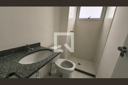 Banheiro Social de apartamento à venda com 2 quartos, 67m² em Medeiros, Jundiaí