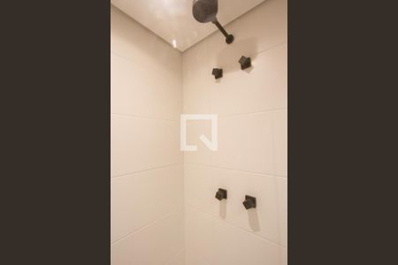 Banheiro de kitnet/studio para alugar com 1 quarto, 30m² em Jardim das Acacias, São Paulo