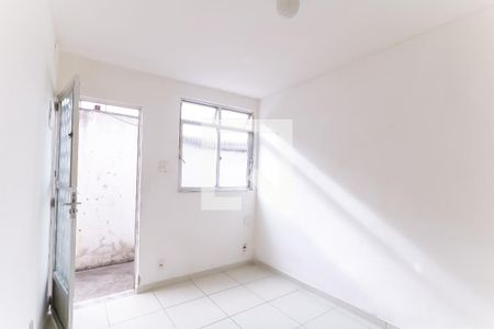 Sala de casa para alugar com 1 quarto, 50m² em Abolição, Rio de Janeiro