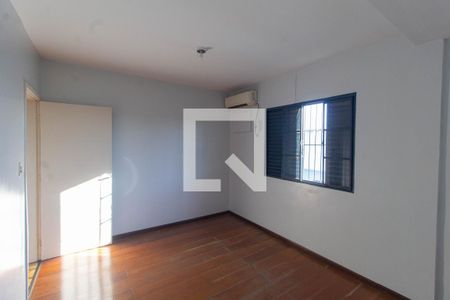 Quarto 2 de casa à venda com 3 quartos, 125m² em Vila Nova, Novo Hamburgo