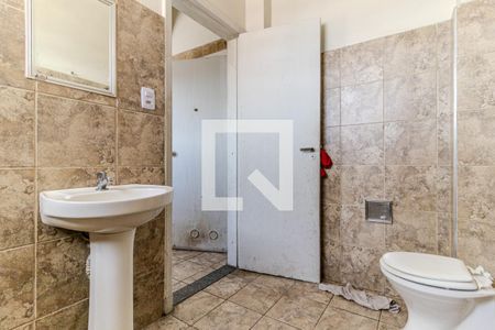 Banheiro de kitnet/studio para alugar com 1 quarto, 60m² em Santa Ifigênia, São Paulo