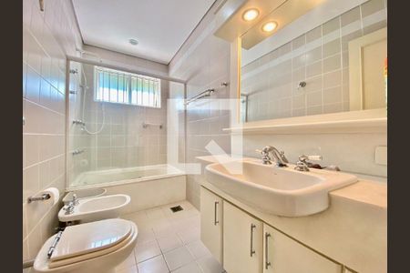 Casa à venda com 4 quartos, 512m² em São Luiz, Belo Horizonte