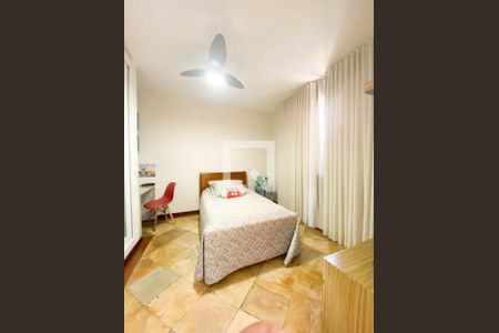 Casa à venda com 3 quartos, 330m² em Copacabana, Belo Horizonte