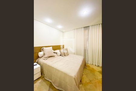 Casa à venda com 3 quartos, 330m² em Copacabana, Belo Horizonte