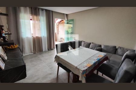 Casa à venda com 2 quartos, 111m² em Jardim Laguna, Contagem