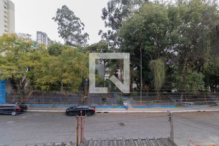 Vista Quarto 1 de casa para alugar com 3 quartos, 230m² em Vila Salete, São Paulo