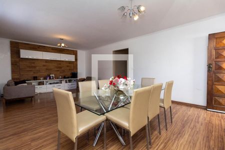 Sala de casa para alugar com 4 quartos, 250m² em Vila Nhocuné, São Paulo