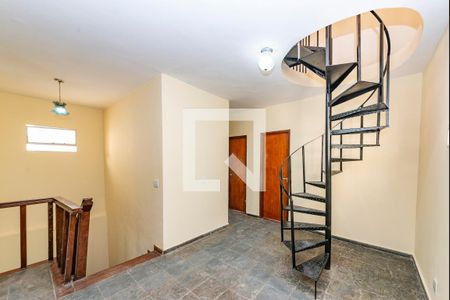 Sala 3 de casa para alugar com 5 quartos, 563m² em Calafate, Belo Horizonte